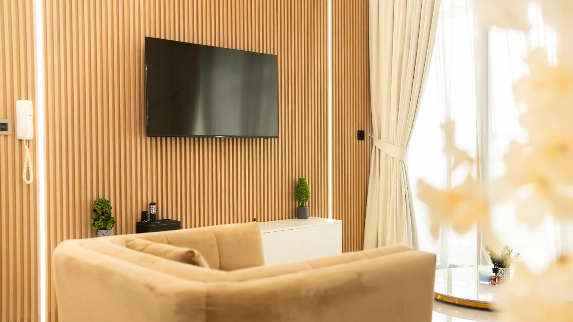 Beautiful Two Bedroom Apartament In Sharjah By Stay Bnb 公寓